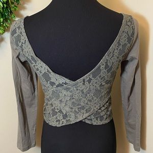 American Eagle Cropped Shirt